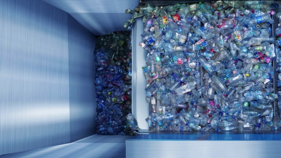 BEEAH Recycling plastic bottles